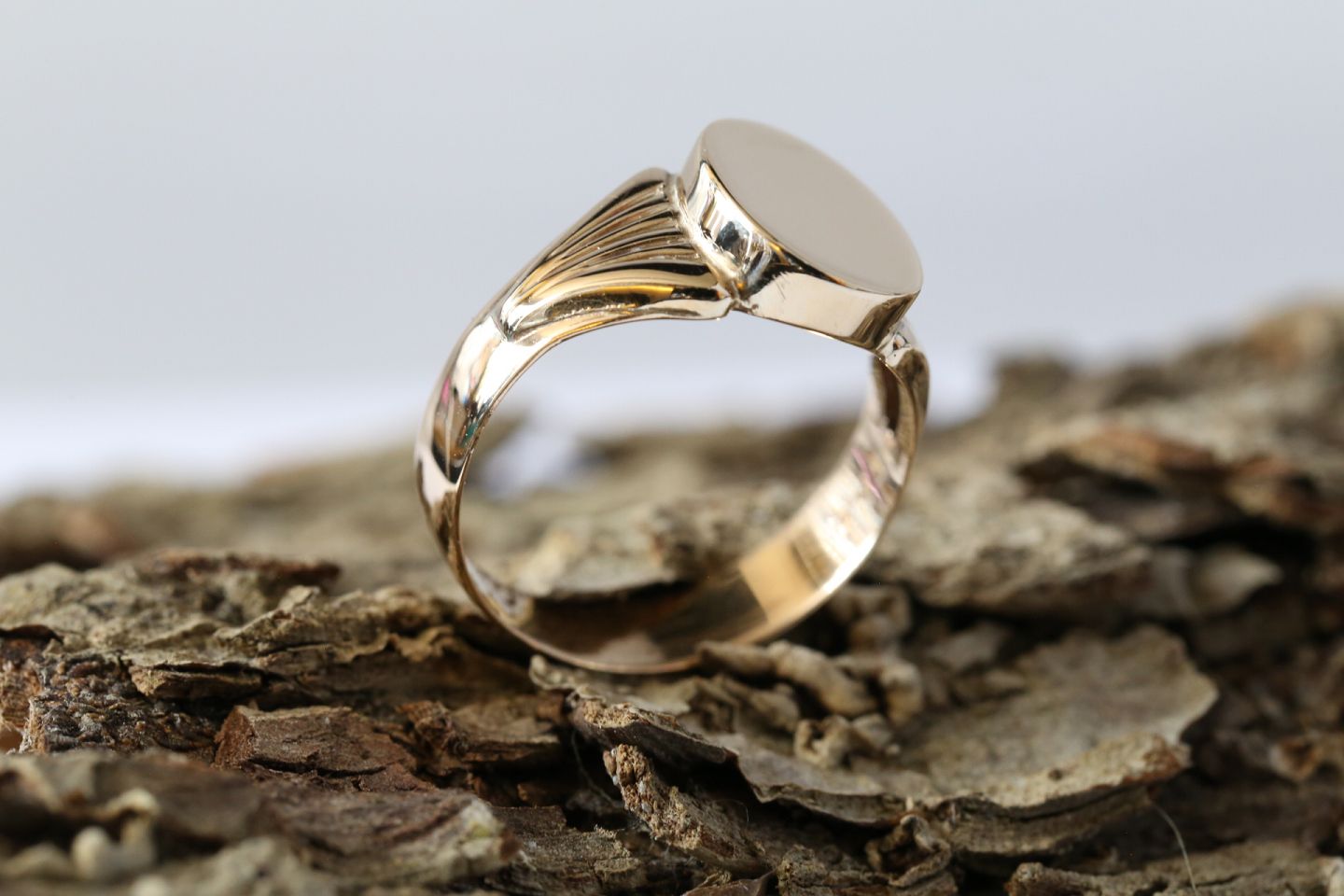 Ring on sale stamped 585